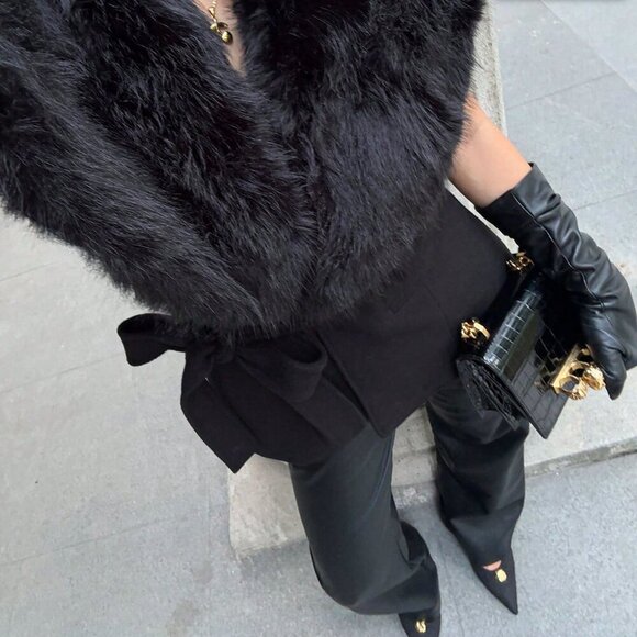 Black Preppy Women's Patchwork Faux Fur Collar Sleeveless Cropped Jacket - Picture 2 of 7